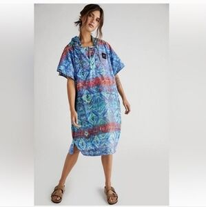 Slowtide Changing/surf poncho